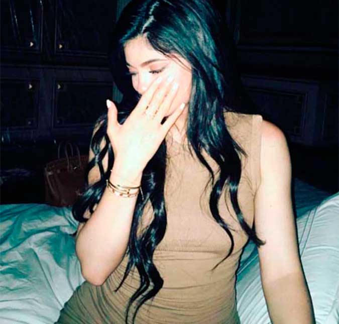 Em meio a rumores de terem reatado, Kylie Jenner e Tyga vão juntinhos a evento de Kanye West