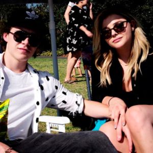 Brooklyn Beckham e Chloë Grace Moretz 'estreiam' como casal no