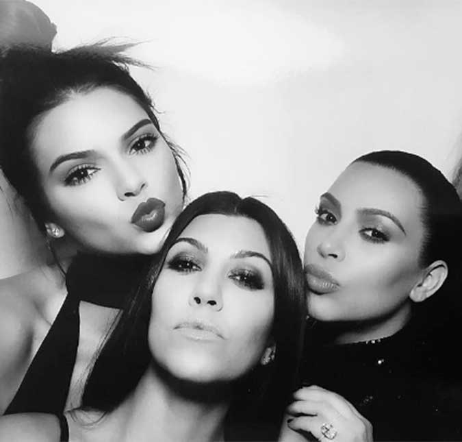 Kendall Jenner revela que depilou as pernas pela primeira vez aos sete anos de idade por culpa de Kim Kardashian, entenda!