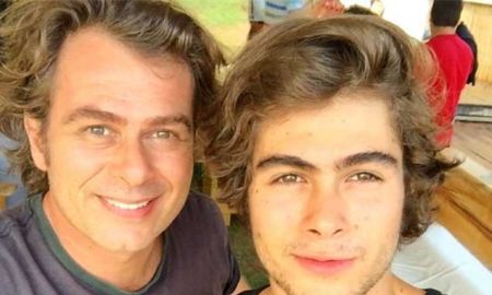 Rafael Vitti mostra a semelhança ao posar ao lado do pai, vem ver!