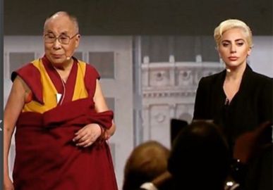 Lady Gaga é banida da China após encontro com Dalai Lama, entenda!