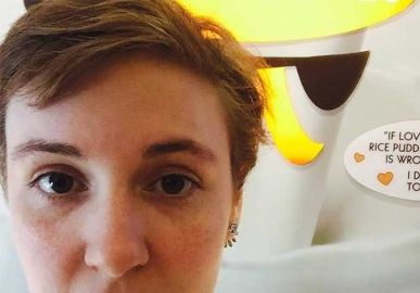 Lena Dunham desabafa ao falar sobre <i>Famous</i>, clipe polêmico de Kanye West