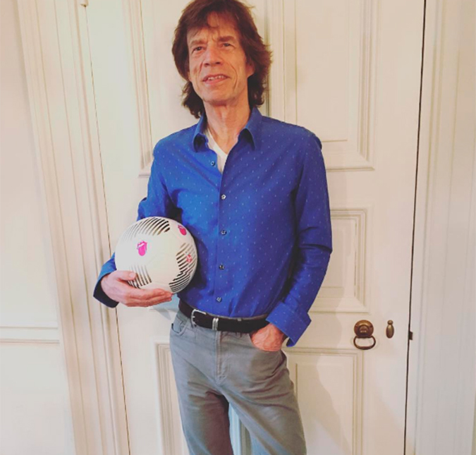 Mick Jagger voltou com tudo com sua fama de pé-frio e deu má sorte para a seleção inglesa novamente