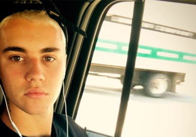 Justin Bieber finalmente se livrou de seu passado criminal e deu adeus às punições. Entenda!