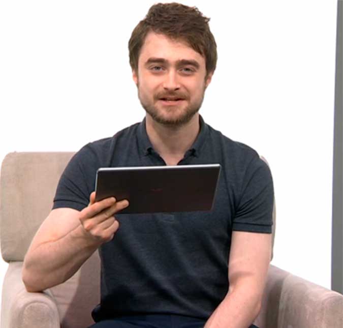 Daniel Radcliffe é entrevistado por crianças, mas esconde segredo dos bastidores de <i>Harry Potter</i>