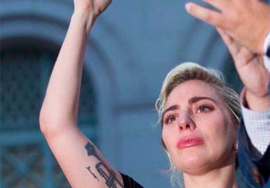 Lady Gaga, Demi Lovato, Caitlyn Jenner e outros artistas participam de vídeo emocionante sobre o massacre de Orlando, assista!
