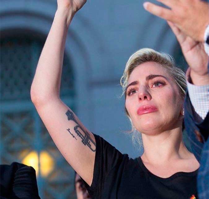Lady Gaga, Demi Lovato, Caitlyn Jenner e outros artistas participam de vídeo emocionante sobre o massacre de Orlando, assista!