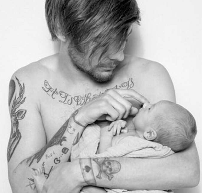 Louis Tomlinson, da <i>One Direction</i>, entra com pedido de guarda conjunta de seu filho, saiba mais!