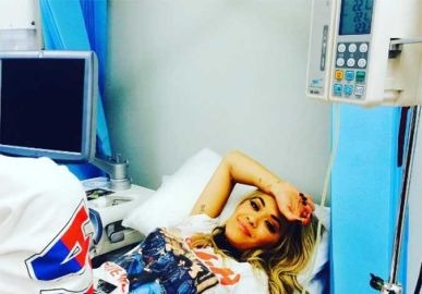Rita Ora é hospitalizada por exaustão após julgamento contra invasor da sua casa