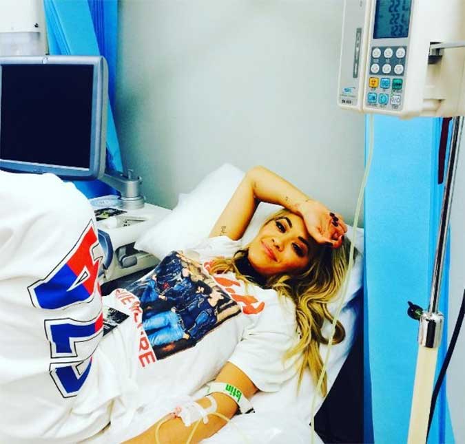 Rita Ora é hospitalizada por exaustão após julgamento contra invasor da sua casa