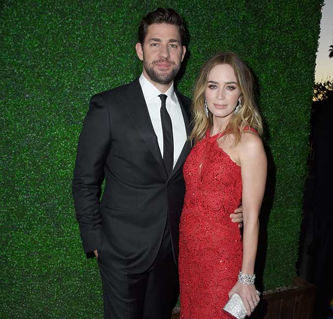 John Krasinski e Emily Blunt revelam que sua segunda filha nasceu há duas semanas!