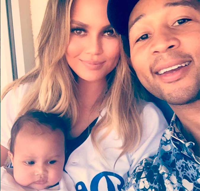 John Legend e Chrissy Teigen querem aprender a nadar por causa da filha!