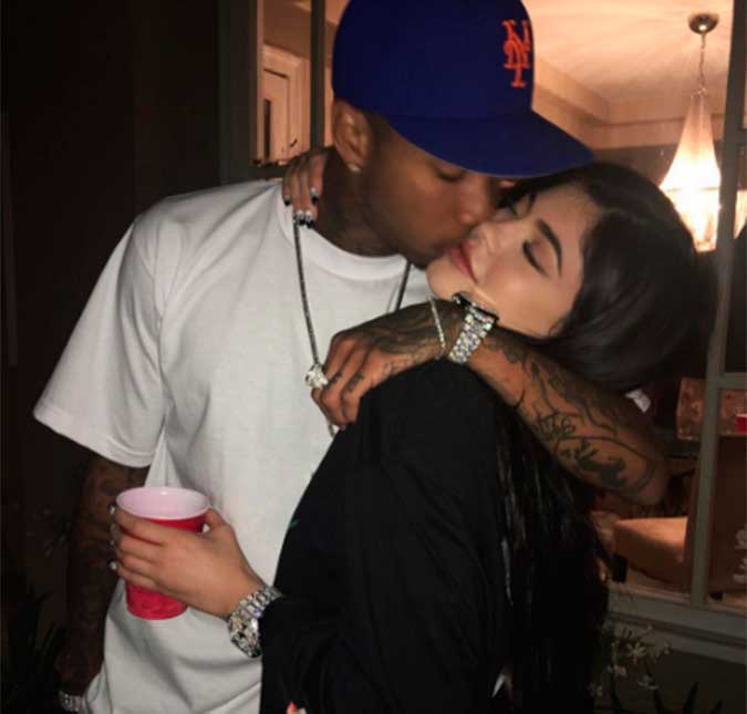 Kylie Jenner publica foto coladinha em Tyga