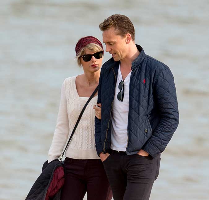 Taylor Swift e Tom Hiddleston estariam morando juntos, diz <I>site</I>
