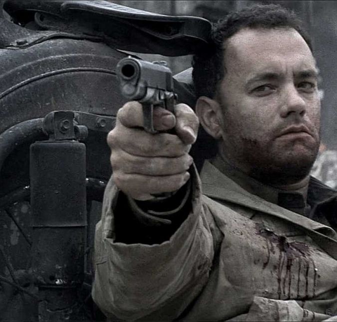 O elenco de O Resgate do Soldado Ryan é cheio de atores famosos. Apesar de termos a presença de Matt Damon, Vin Diesel, Paul Giamatti e Adam Goldberg, Tom se destaca de uma forma incrível, ao dar vida ao capitão Miller. O filme ainda é dirigido por Steven Spielberg, ou seja, quase garantia de filmão!