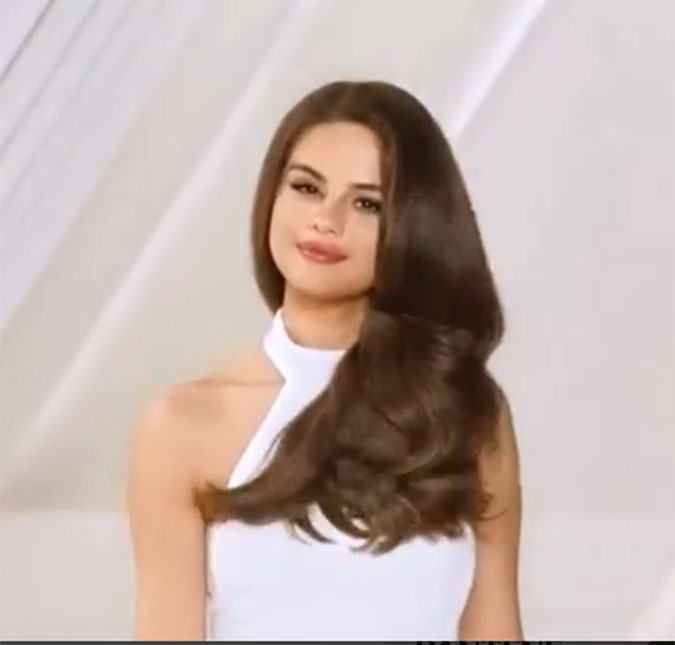 Selena Gomez aparece falando português em comercial, assista!