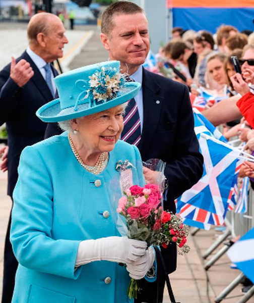 A Rainha Elizabeth II é louca por <i>post-its</i>, entenda!