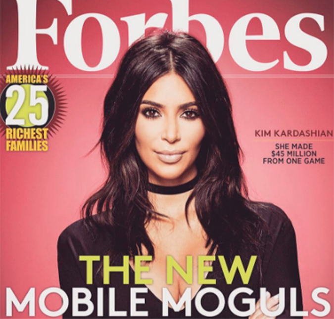 Kim Kardashian rouba a capa da <I>Forbes</I> de Taylor Swift, entenda!