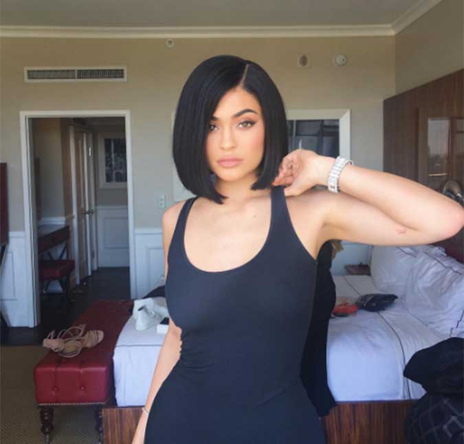 Kylie Jenner dá um basta nos rumores e afirma que não está grávida