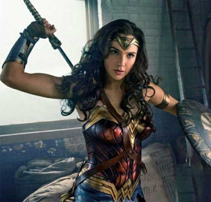 Gal Gadot, atriz de <i>Mulher Maravilha</i>, explica a importância de ter tido uma diretora mulher