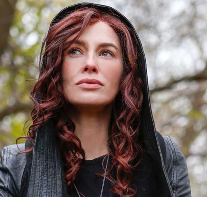 Lena Headey também fez parte do elenco de Game of Thrones, mas não foi para o seriado que a atriz mudou o cabelo! Ela que é morena por natureza e pintou os cabelos de vermelho para viver Jocelyn Fray no filme Os Instrumentos Mortais: Cidade dos Ossos. E aí, prefere ela loira, encarnando Cersei Lannister, ruiva ou morena? Lena Headey também fez parte do elenco de Game of Thrones, mas não foi para o seriado que a atriz mudou o cabelo! Ela que é morena por natureza e pintou os cabelos de vermelho para viver Jocelyn Fray no filme Os Instrumentos Mortais: Cidade dos Ossos. E aí, prefere ela loira, encarnando Cersei Lannister, ruiva ou morena?