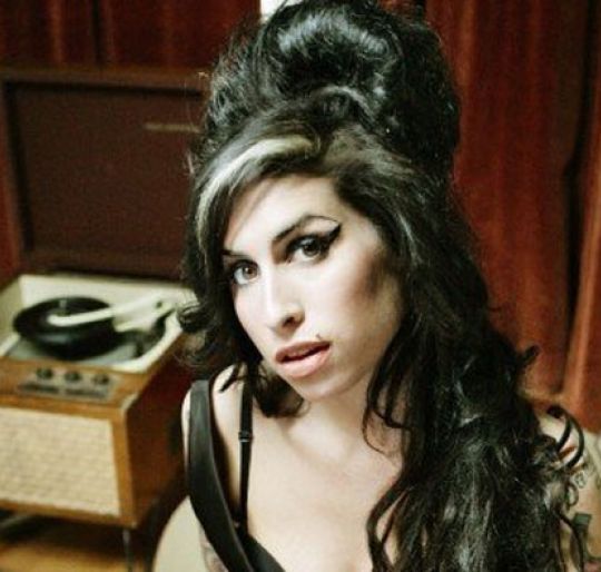 Veja Dez Fatos Inesquecíveis Sobre Amy Winehouse - Estrelando