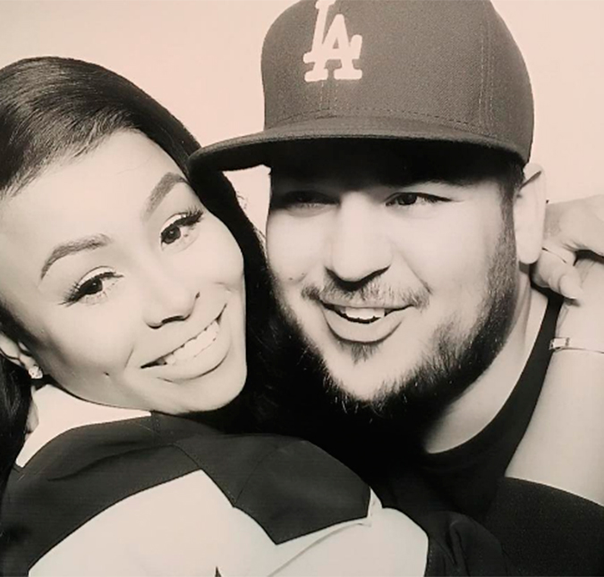 Rob Kardashian e Blac Chyna ainda estão juntos, apesar dos rumores, diz <i>site</i>