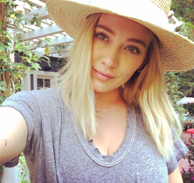 Hilary Duff estaria sendo perseguida por fã obcecado por ela, entenda!