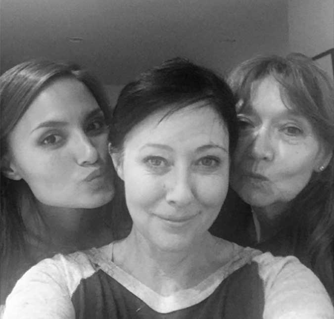 Shannen Doherty se emociona ao falar sobre sua saúde: - <i>Eu comecei a achar que não sobreviveria</i>