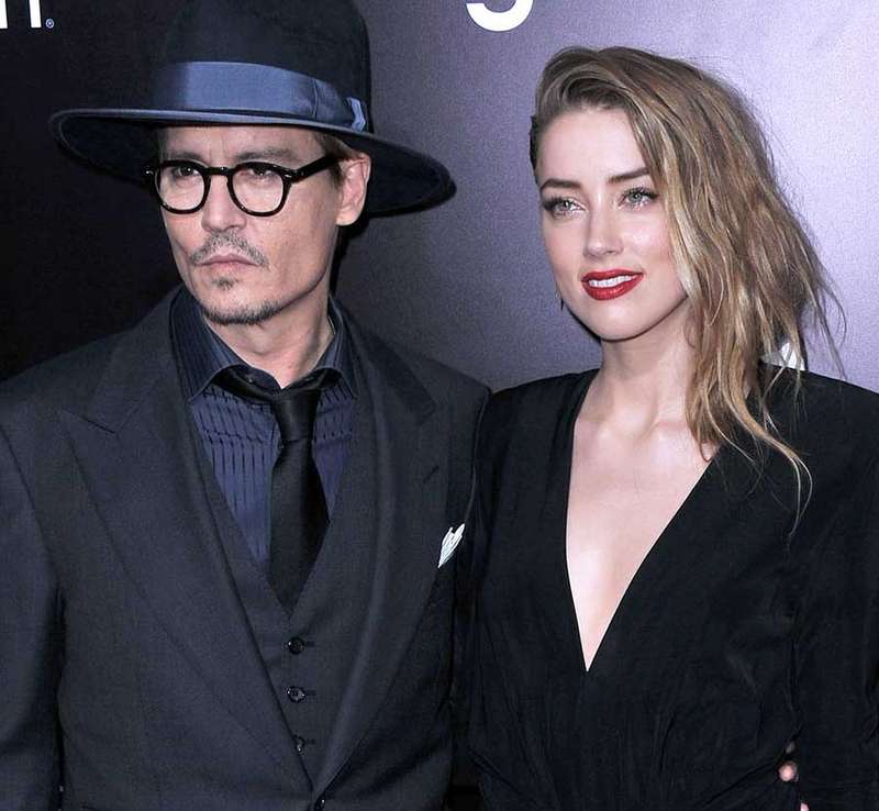 Johnny Depp choca fãs ao aparecer em show após julgamento