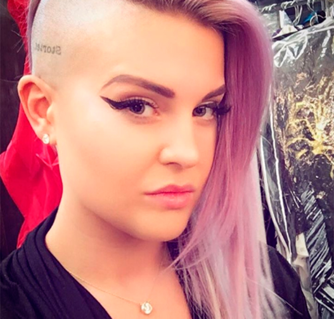 Kelly Osbourne está sendo processada pela mulher que fez seus pais se separarem, entenda!