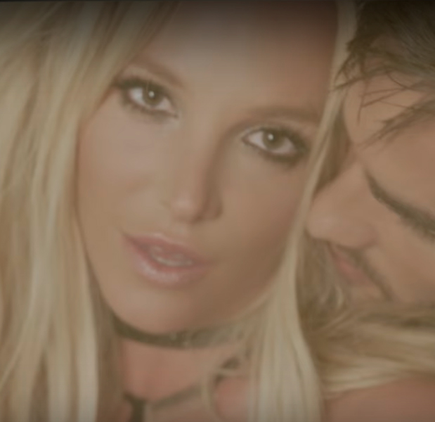 Britney Spears aposta no rebolado em clipe de <i>Make Me</i>, mas os fãs não aprovam, saiba mais!