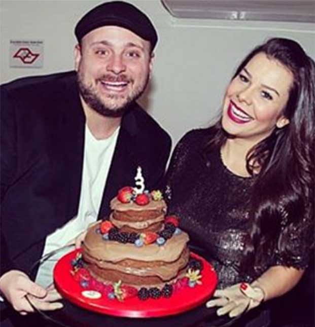 Fernanda Souza comemora três anos de <i>Meu Passado Não Me Condena</i> com bolo!
