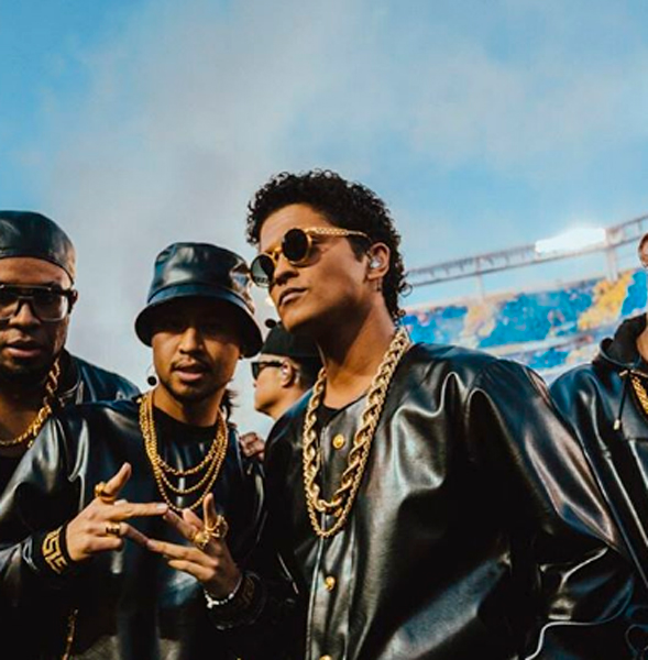 Bruno Mars pode ganhar um <i>show</i> fixo em Las Vegas, ganhando mais de 3 milhões de reais por espetáculo, saiba mais!