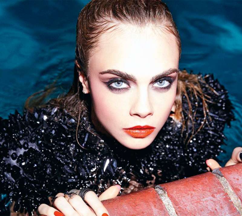 Cara Delevingne diz que é melhor quando está apaixonada - Estrelando