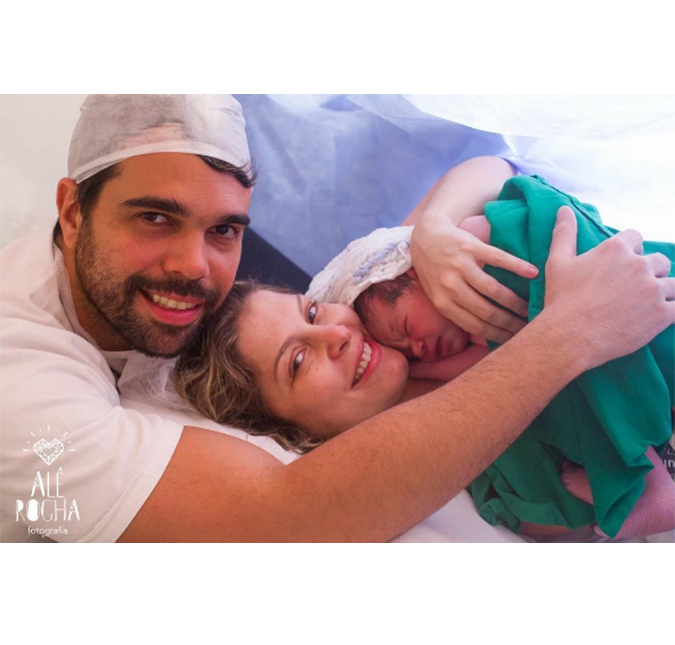 Bárbara Borges dá à luz Theo, seu segundo filho, e faz relato emocionante sobre o parto