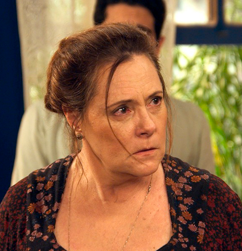 Após ficar internada, Elizabeth Savala agradece apoio dos fãs, veja!