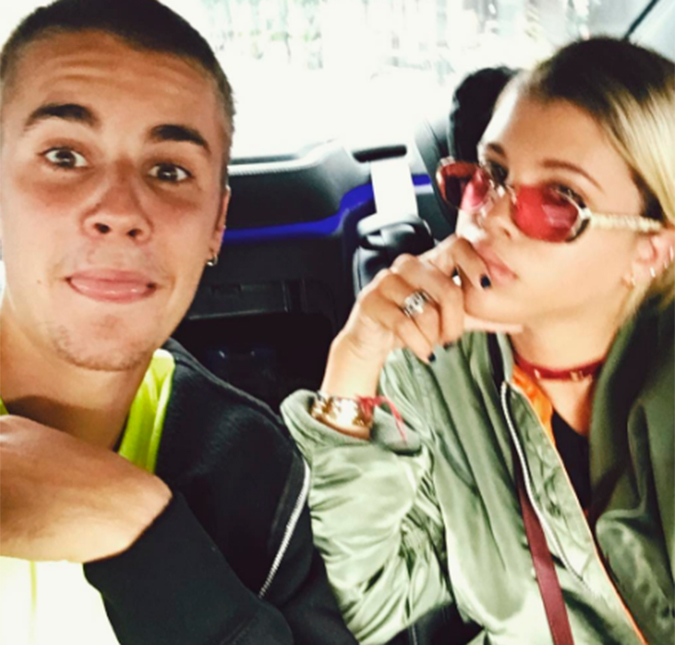 Após polêmica com Selena Gomez e Sofia Richie, Justin Bieber é visto com nova garota!