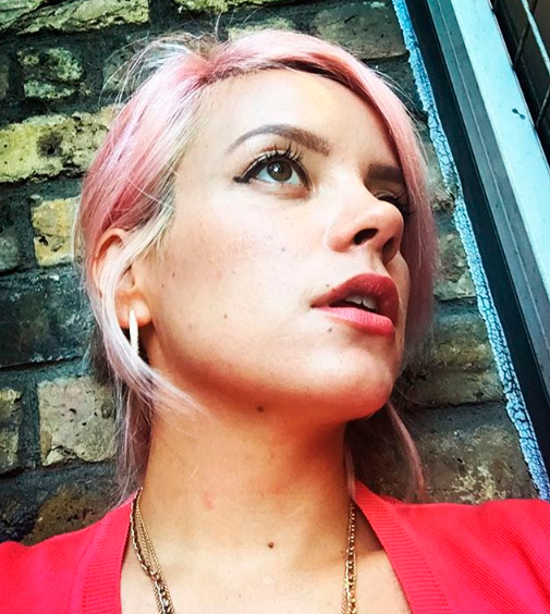 Lily Allen e família escapam do terremoto na Itália, saiba mais