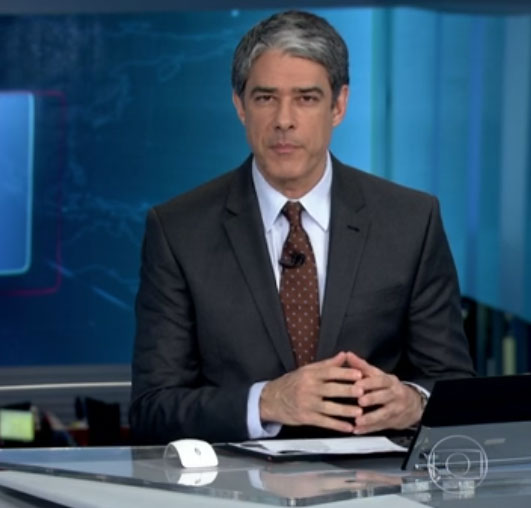 Após anunciar a separação de Fátima Bernardes, William Bonner apresenta <i>Jornal Nacional</i> sem aliança