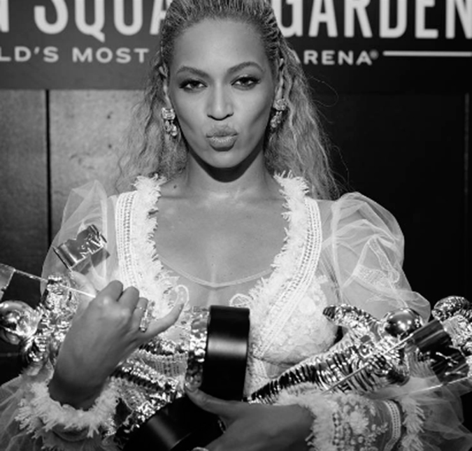 Beyoncé adia <i>show</i> por ordens médicas, saiba tudo!