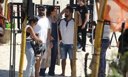 Giovanna Antonelli dá ajeitadinha no cabelo de Bruno Gagliasso durante gravações de <i>Sol Nascente</i>, veja as fotos!