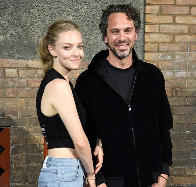 Amanda Seyfried e Thomas Sadoski estariam noivos, diz <i>site</i>