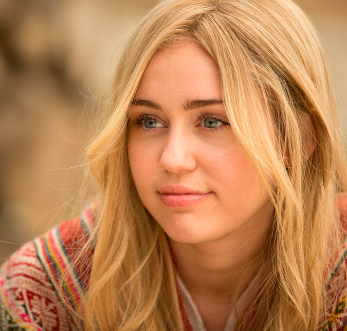 Assista ao <I>trailer</I> de <I>Crisis In Six Scenes</I>, série de Woody Allen com a participação especial de Miley Cyrus!