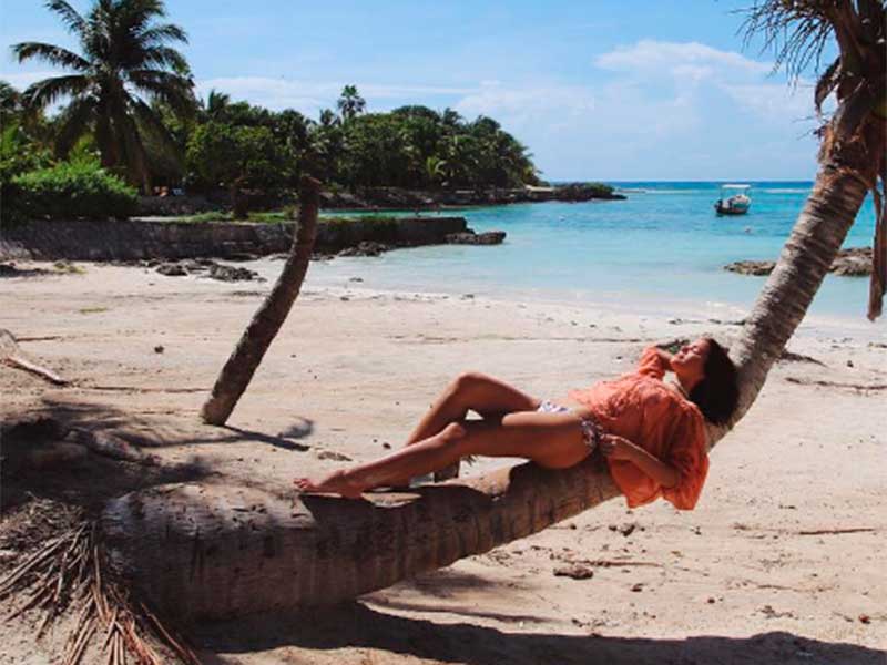 <i>Look</i> praia!