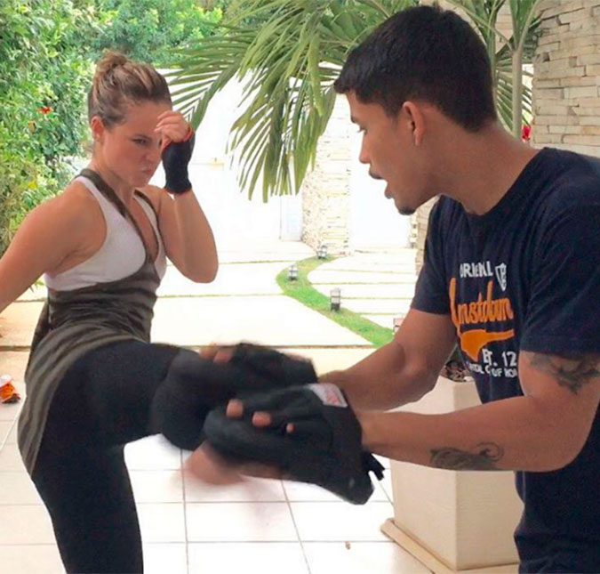 Paolla Oliveira treina com lutadora profissional de <I>MMA</I> para a novela <I>À Flor da Pele</I>