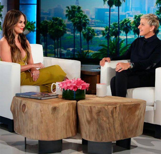 Chrissy Teigen costuma ler a correspondência de Rihanna, entenda!