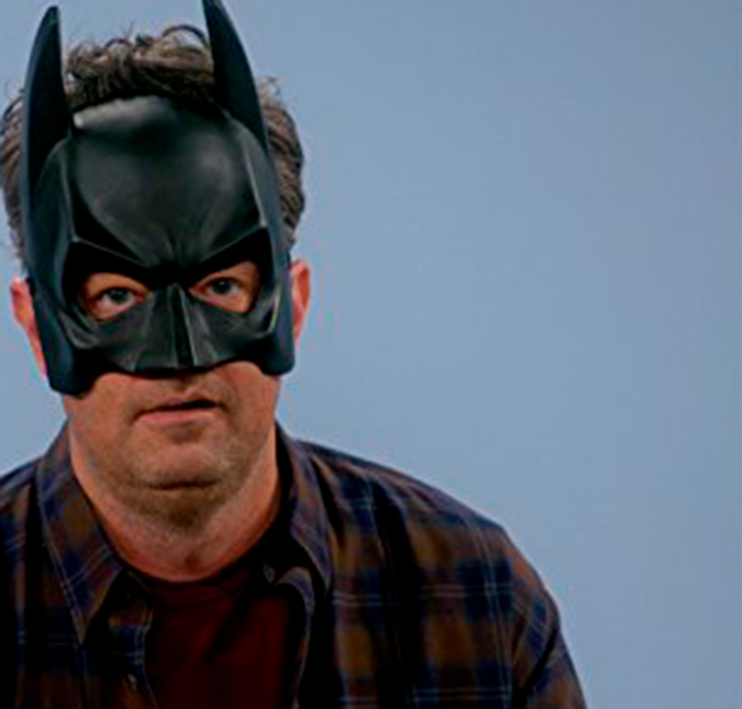 Matthew Perry admite que tem um quarto temático do <I>Batman</I>, saiba mais!