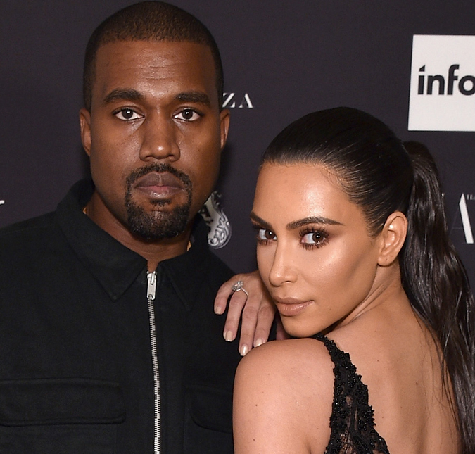 Kanye West faz declaração para Kim Kardashian durante </i>show: </i>- Eu tenho muita sorte</i>