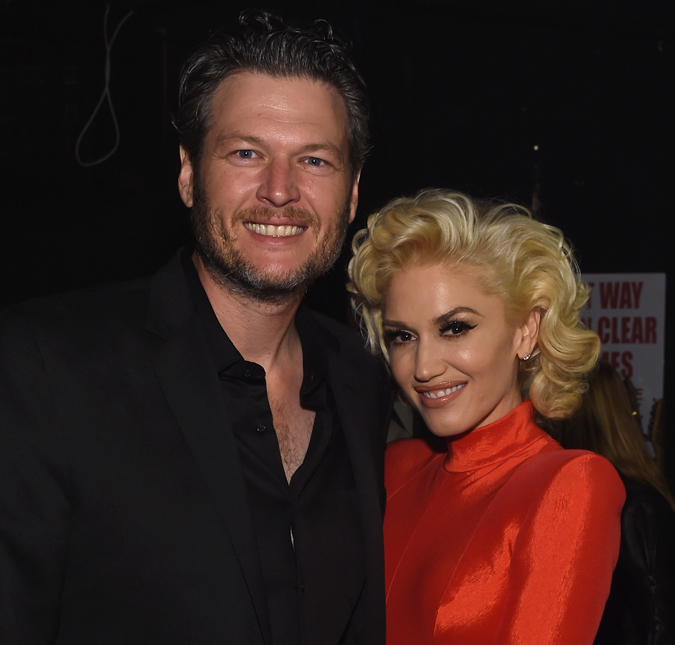 Casamento de Gwen Stefani e Blake Shelton é adiado, diz revista